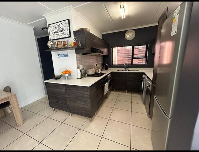 3 BEDROOM APARTMENT FOR SALE IN GREENSTONE HILL